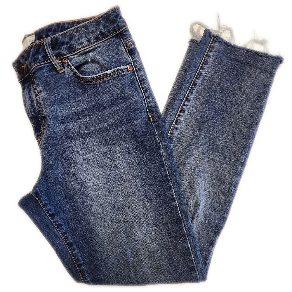 Harper Heritage Mid Rise Distressed Girlfriend Jeans, 76% Cotton, 28